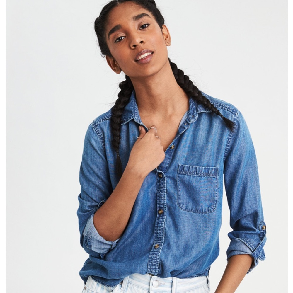 American Eagle Boyfriend Fit Button Up Shirt